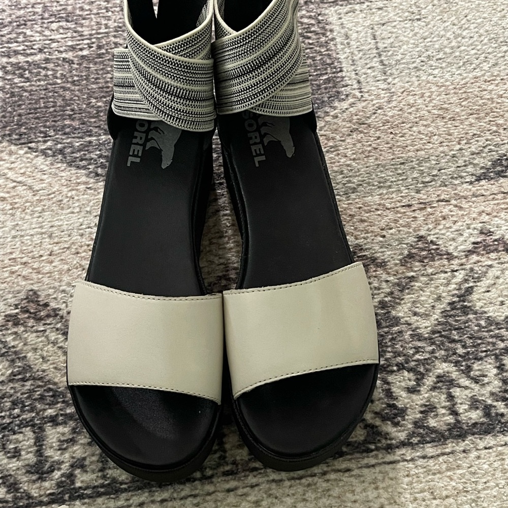 Sorel women’s Cameron platform ankle strap sandals 7.5